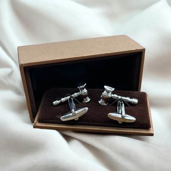 SILVER GAVEL CUFF LINKS - NEW IN BOX - Picture 2 of 5